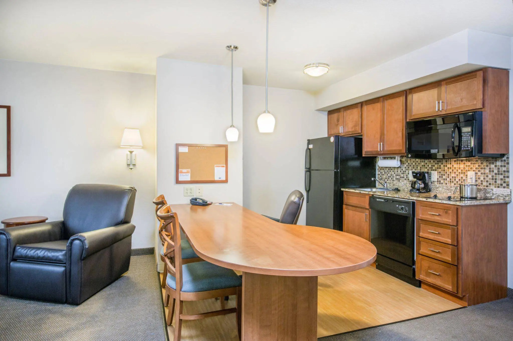 Candlewood Suites Pittsburgh-Cranberry by IHG
