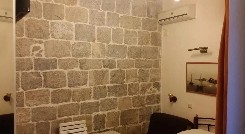 Diocletian Apartments & Rooms