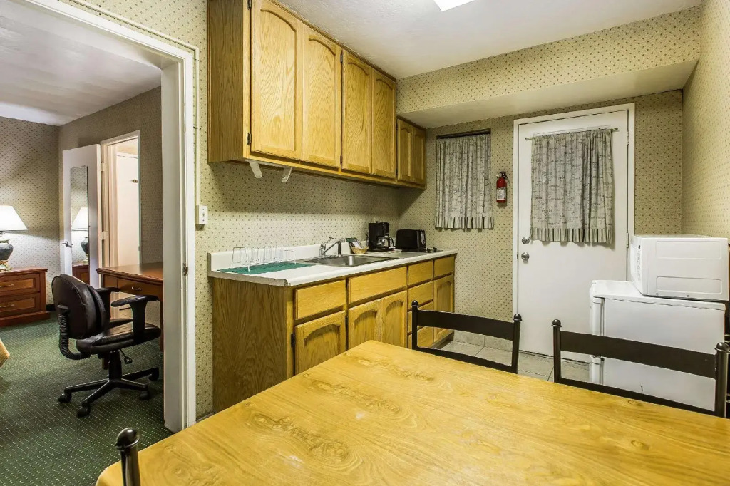 Quality Inn Near China Lake Naval Station