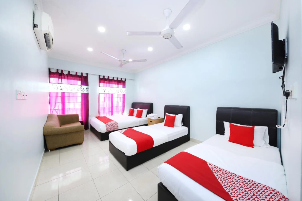 OYO 90170 Dynamic Hotel