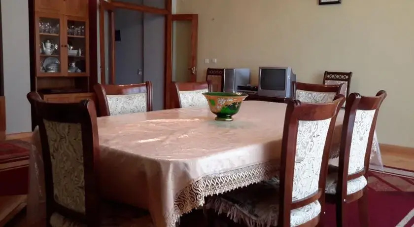Hovhan Guest House