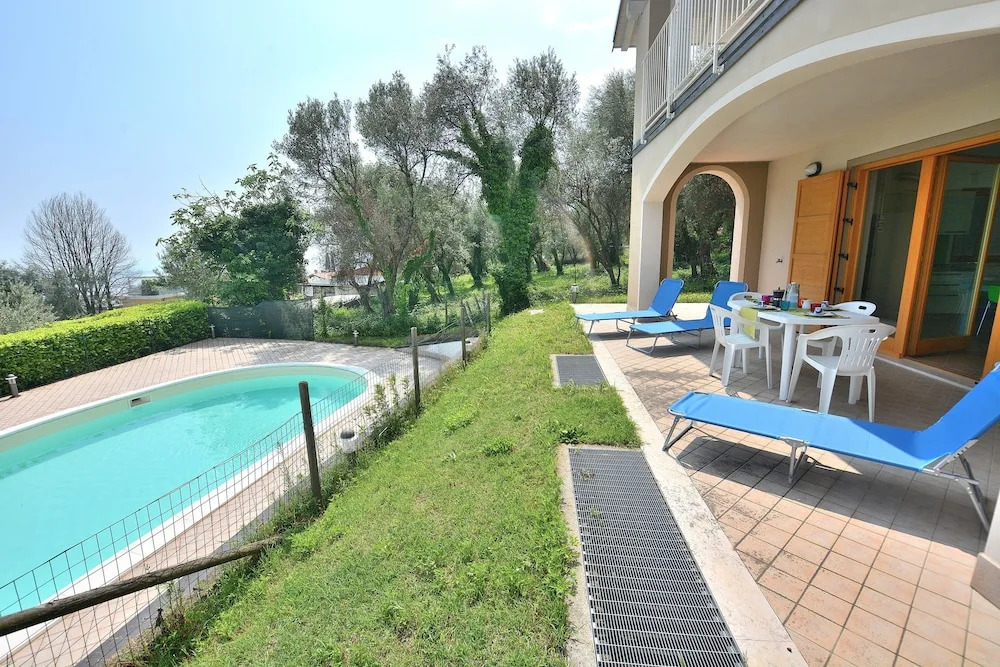 Apartment Fabiola With Pool Lake View