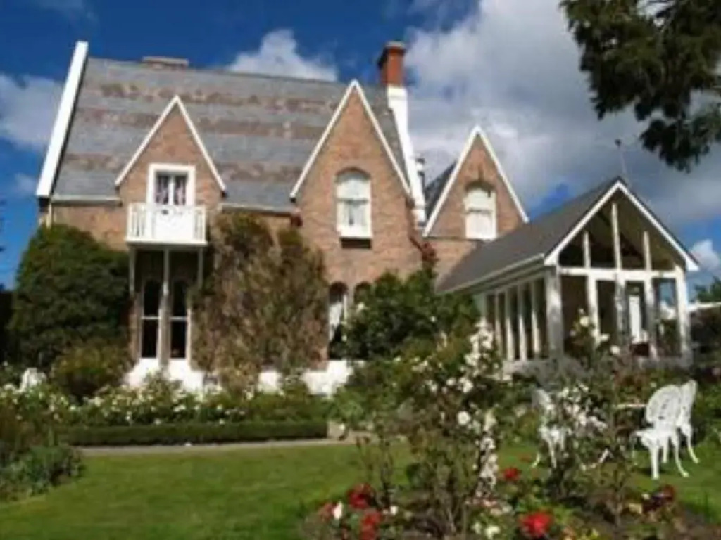 Lisburn House