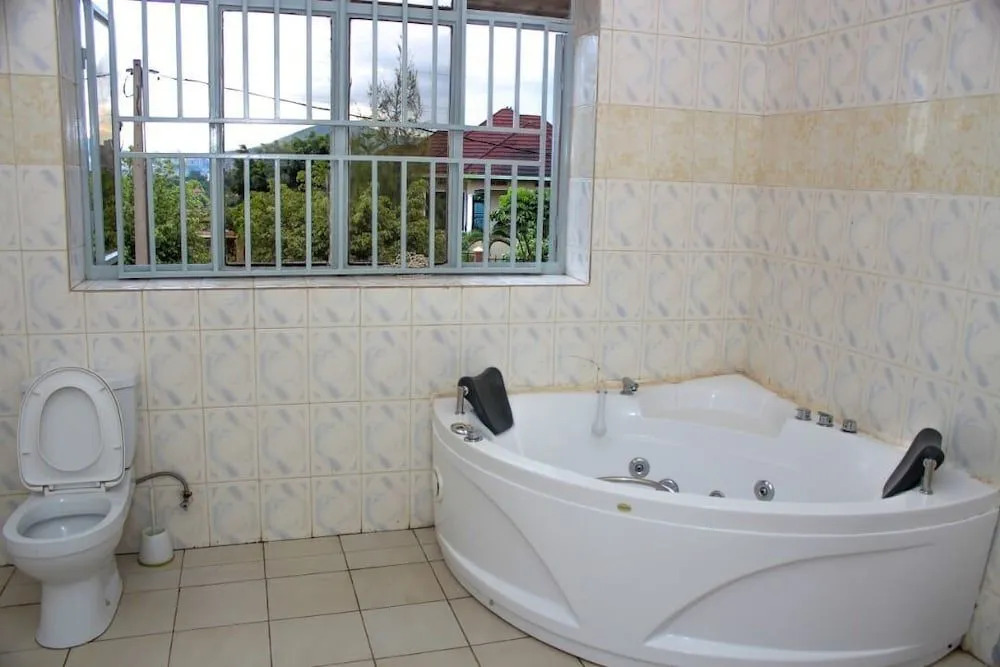 Azalea Guest House Gisozi