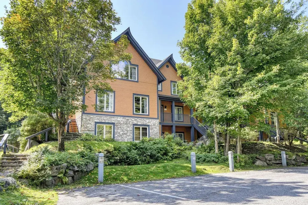 Les Manoirs Unit 10