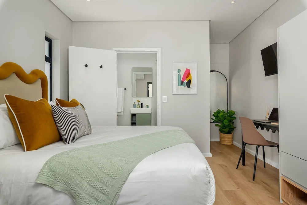 1st Crescent Guest House