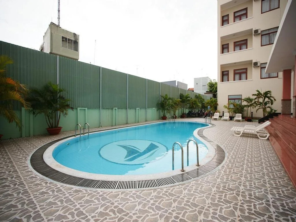 Ham Luong Hotel