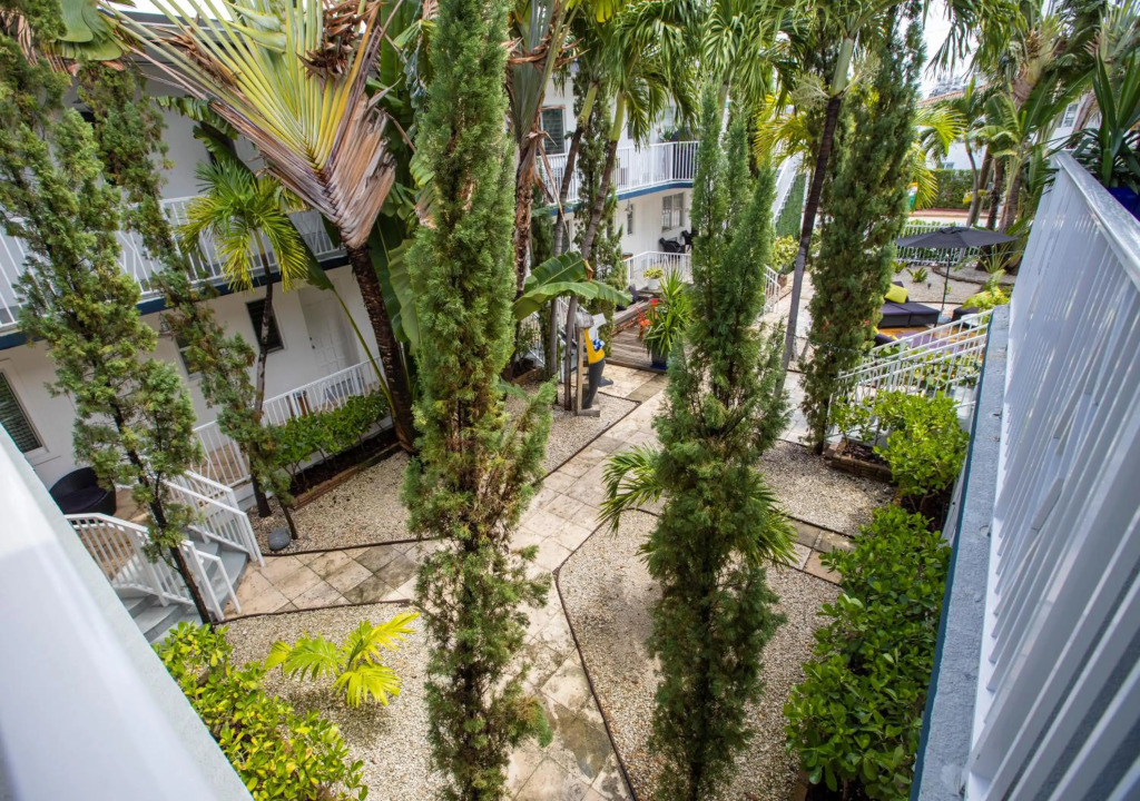 Beachside All Suites Hotel
