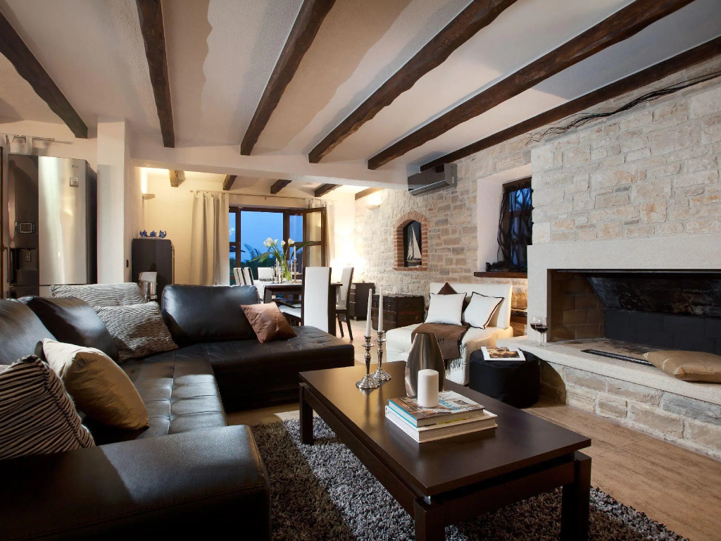Beautiful, attractive villa with private pool, covered terrace, Porec 7 km
