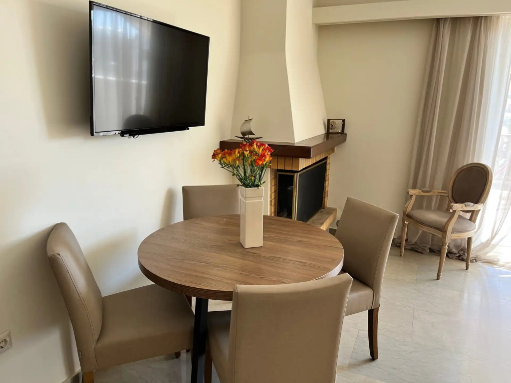 Penthouse Apartment & Studio near Glyfada