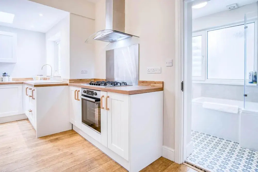 Seascape Retreat - 3 Bedroom Flat - Porthcawl