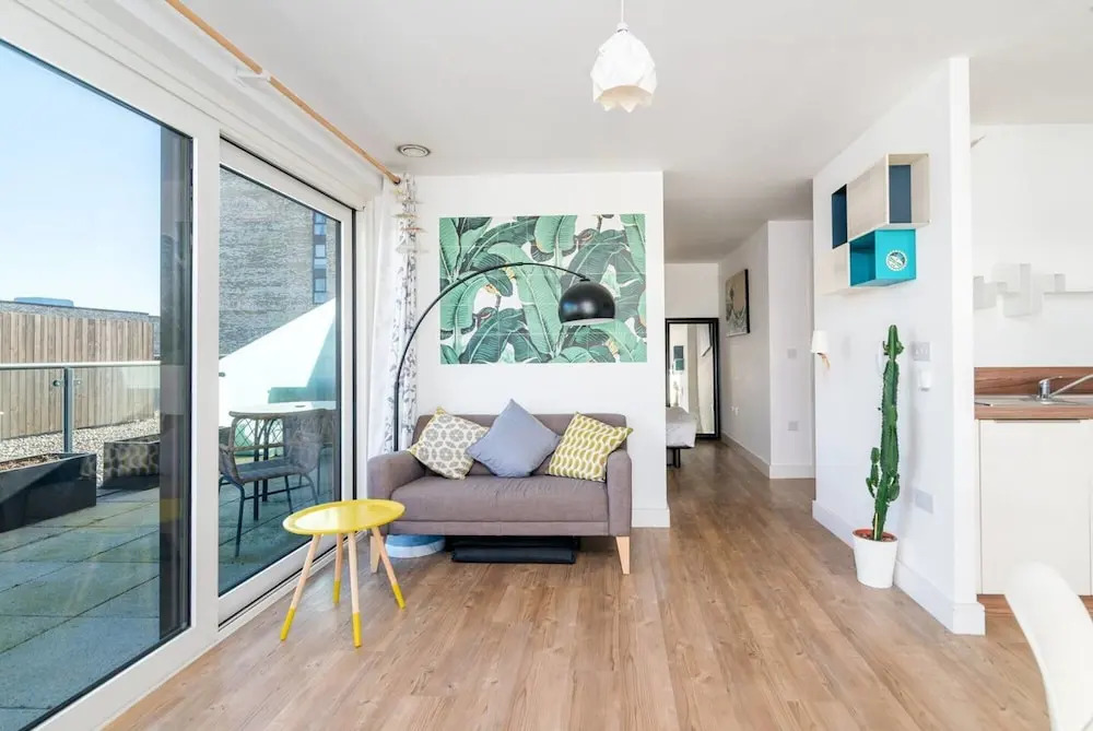Lovely Studio Flat w/ Terrace in Southeast London