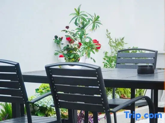Jingdezhen Jiuge Homestay (Taoxichuan Creative Street)