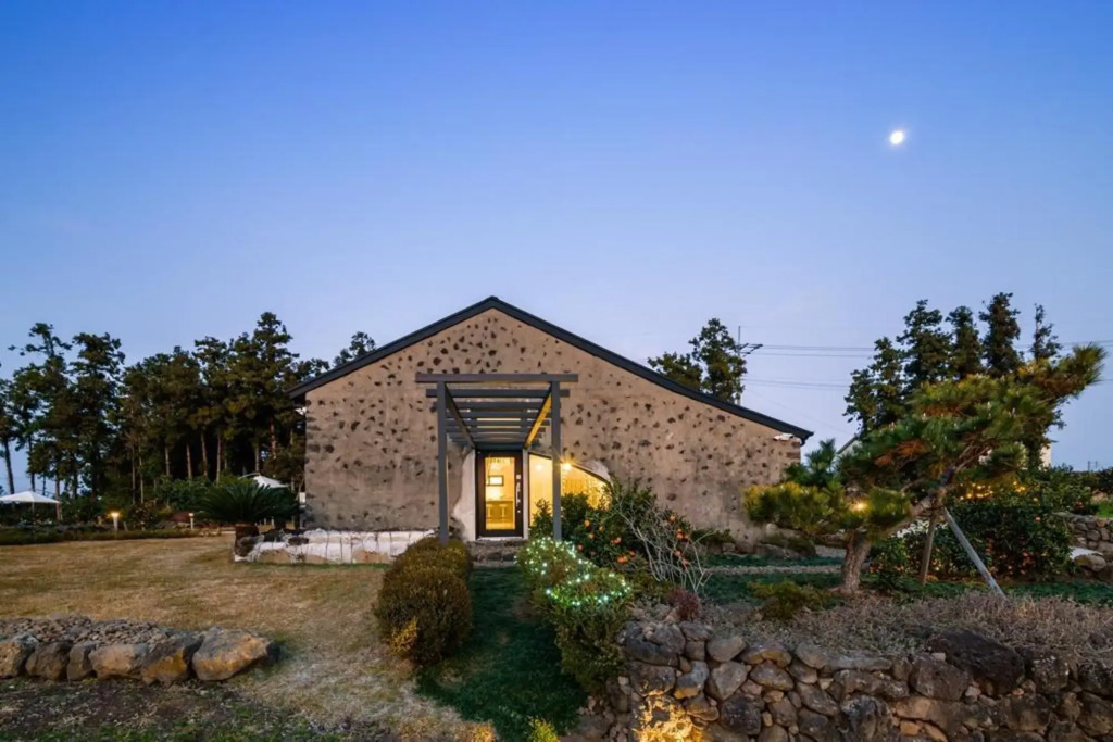 Jeju Patio Aewol