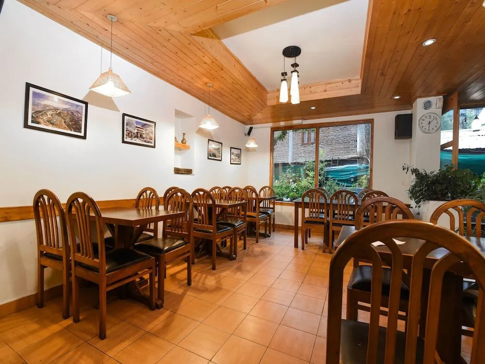 OYO 13410 Hotel Sunflower