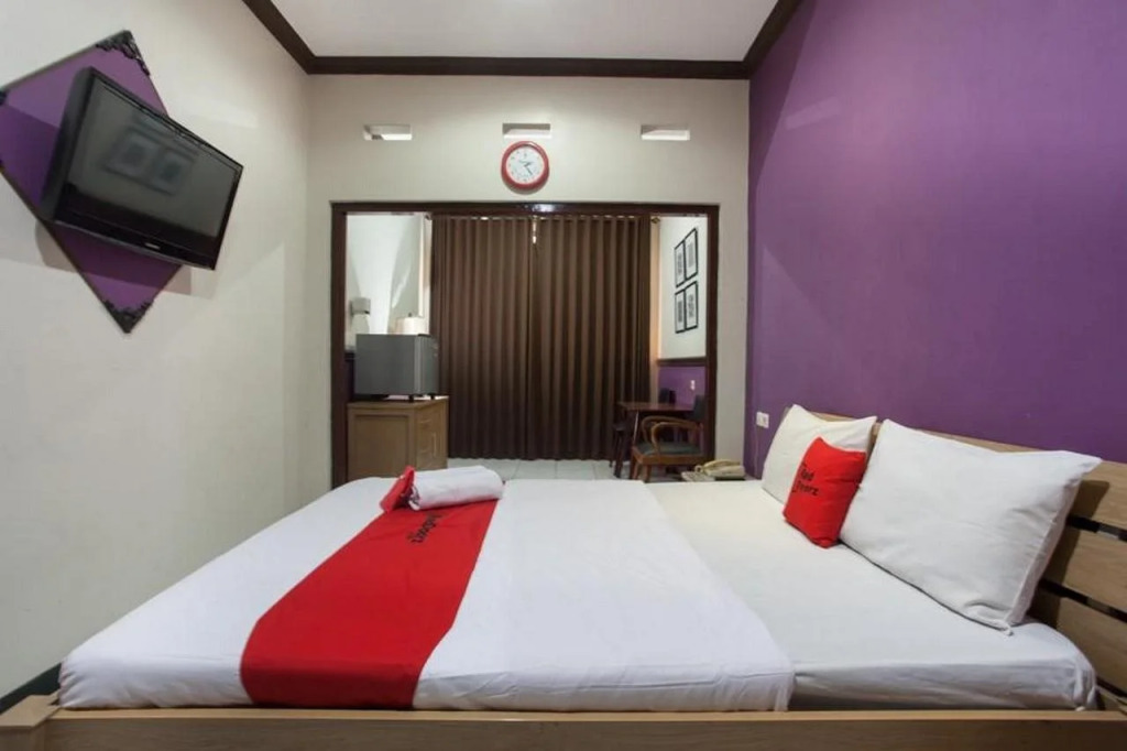 Olympic Hotel and Restaurant by RedDoorz