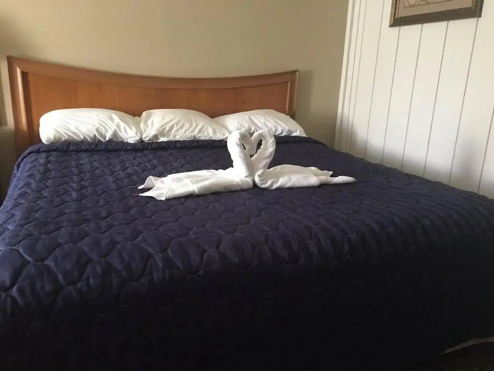 Lupine Inn