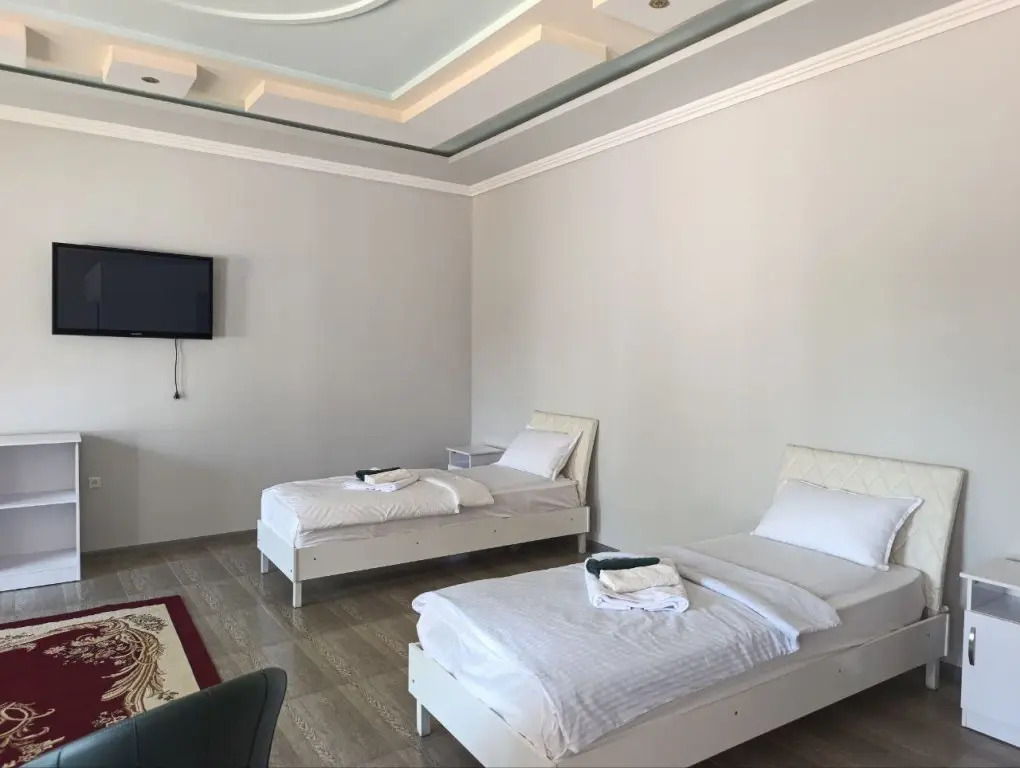 Chevrolet Hotel (Шевролет)