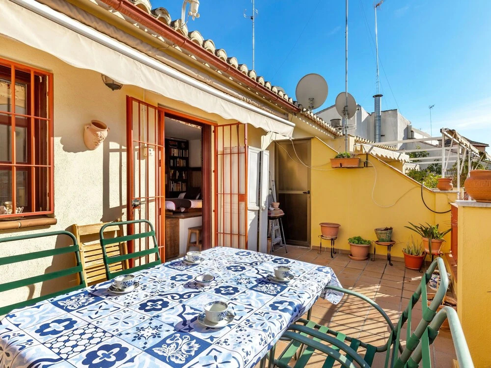 Quaint Apartment in Granda With Terrace