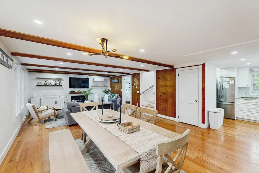 3BR House Close to Beach: Large Yard & Deck!