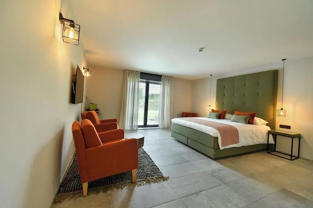 Luxury Villa Retreat at Durbuy Suites for 12 Pers