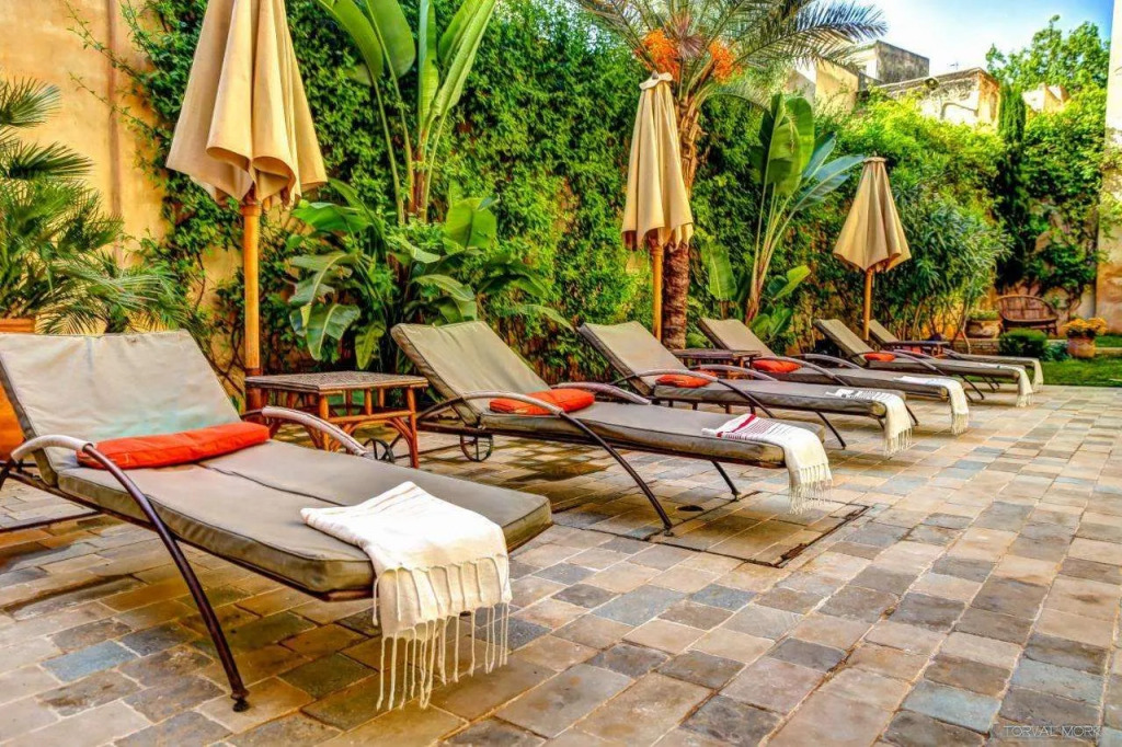 Riad Laaroussa