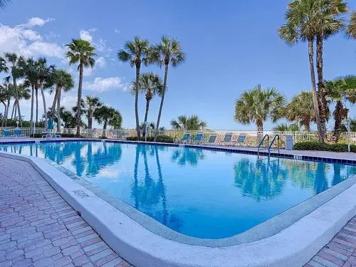 Harbour Light Towers 1603 2 Br condo by RedAwning