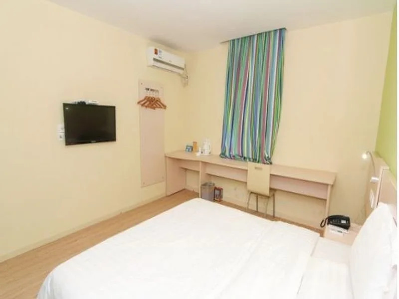 7 Days Premium· Changchun Renmin Street Pingquan Road