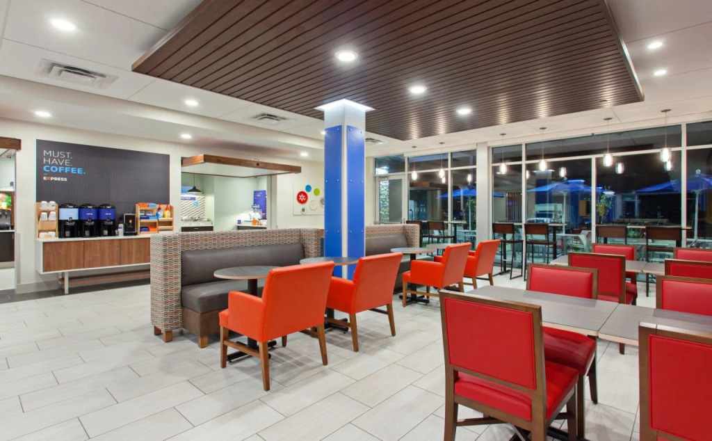 Holiday Inn Express & Suites Moses Lake by IHG