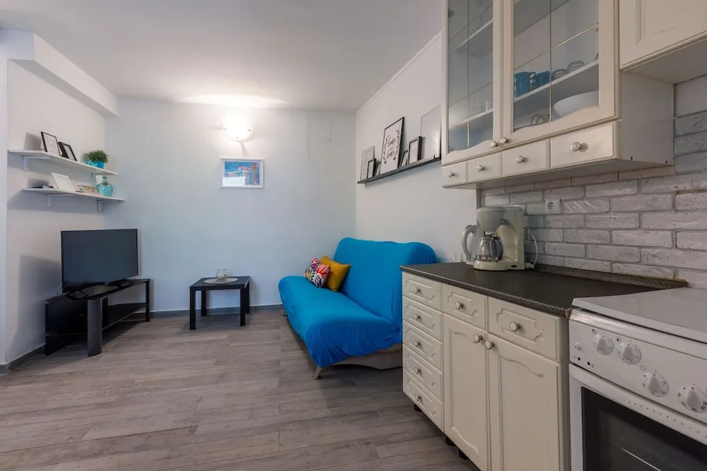 Apartments Kalla