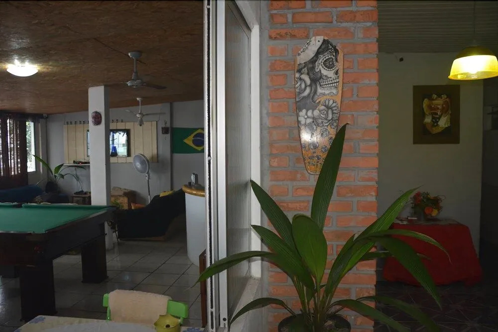 BC Paradise Hostel & Suítes