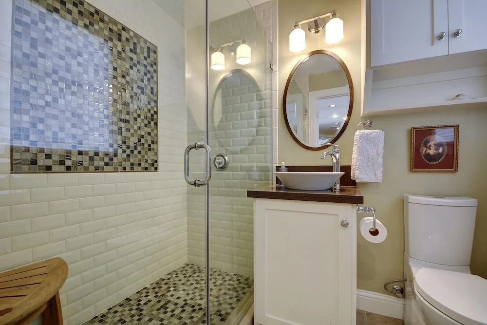 6BR 8BA Historic LBJ Estate near Lake Austin by RedAwning