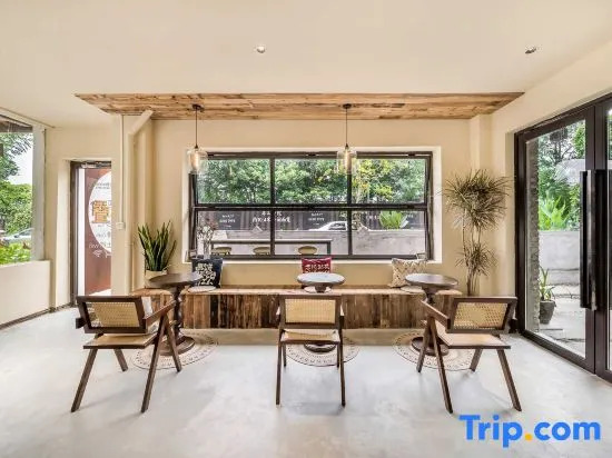 Shanjian Dieyuan B&B (Chongqing Nanshan Yihuali Night View Park Branch)