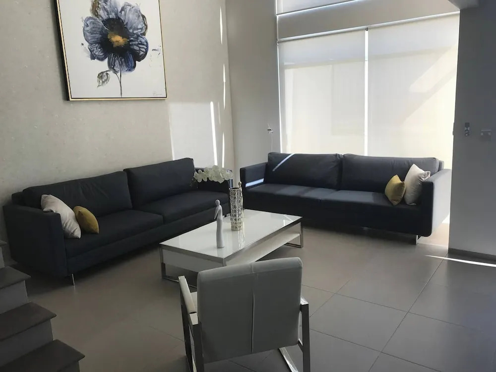 Luxury house with all the amenities Gym Seg Aa cal Pool Tv Wifi