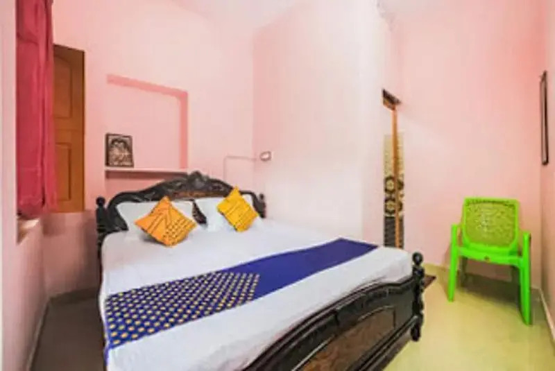 Hotel Rahul Residence