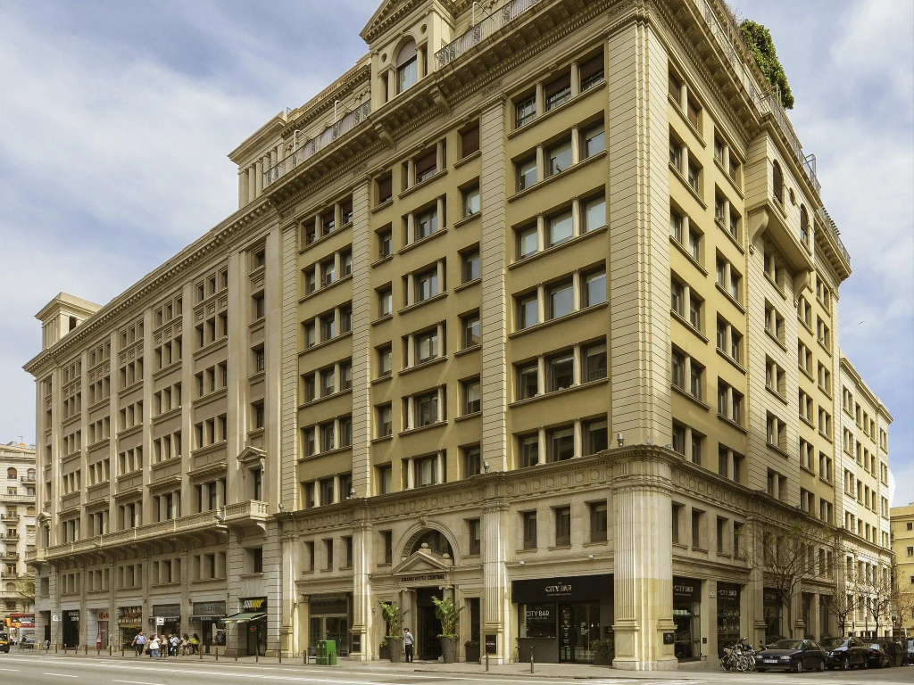 Grand Hotel Central, Small Luxury Hotels