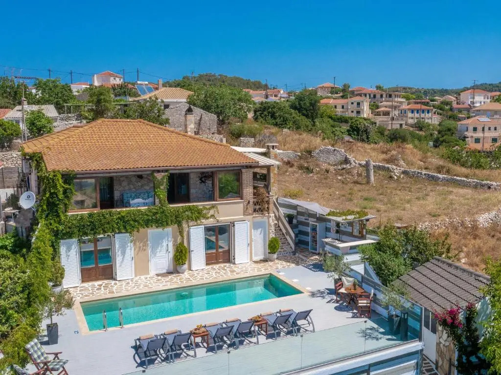 Villa Tramonto with Private Heated Pool, by ZanteWize