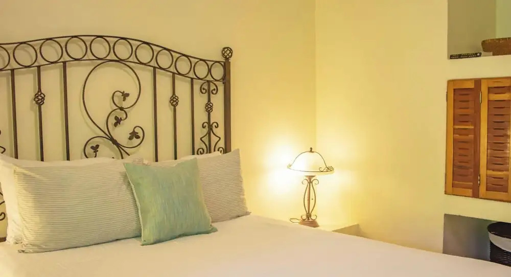 Private Suite 102 Walking Distance to the Beach