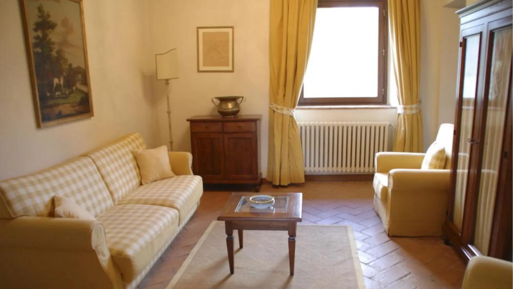 Independent Residence Ideal for Groups up to 22 Guests in the Countryside of Mugello-magnolia e Camelia