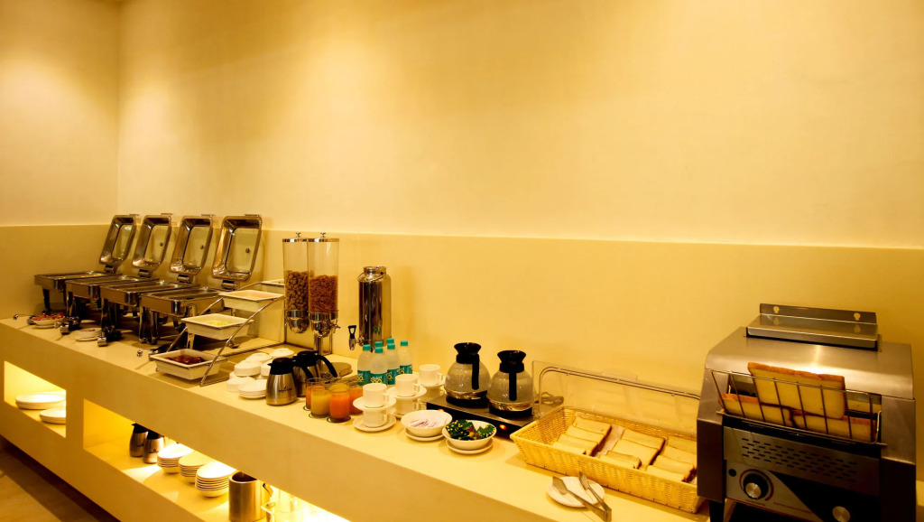 Hotel Le Roi Raipur at Raipur Railway Station