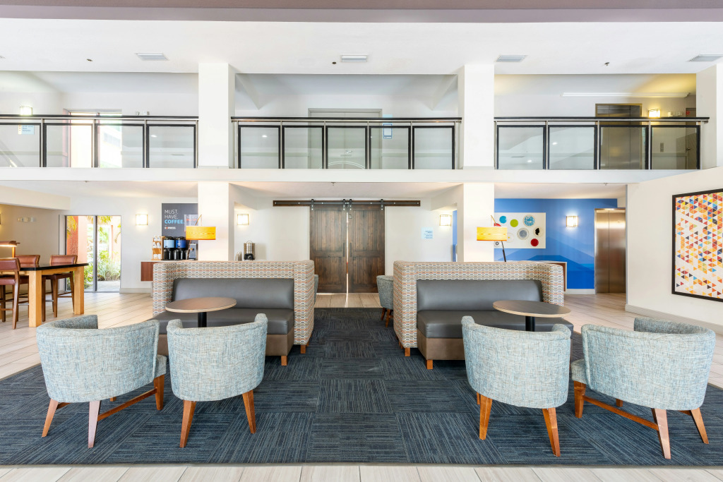Holiday Inn Express Hotel & Suites Bradenton West by IHG