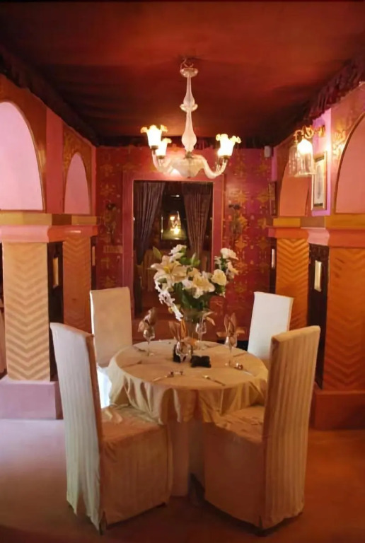 Hotel Bhairon Vilas