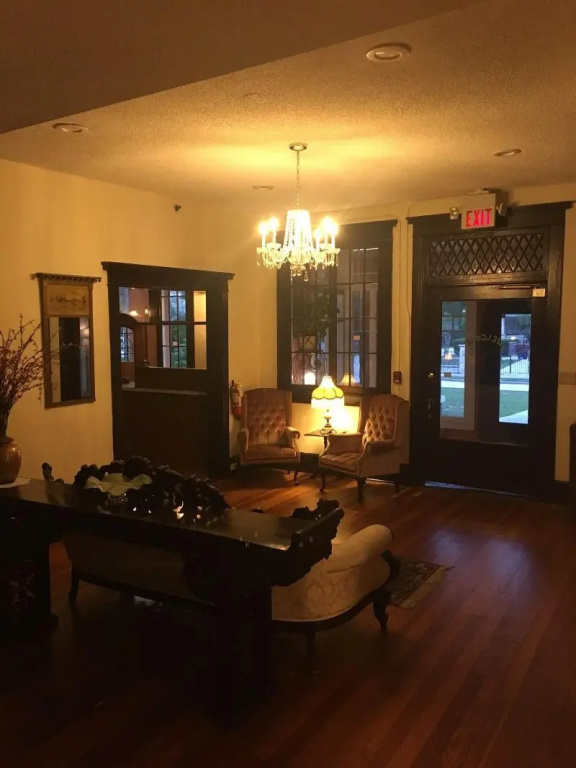 The DeLand Hotel