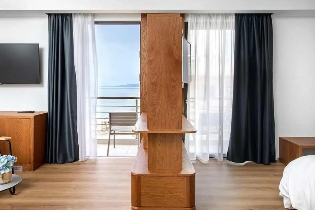 DAYS City Suites