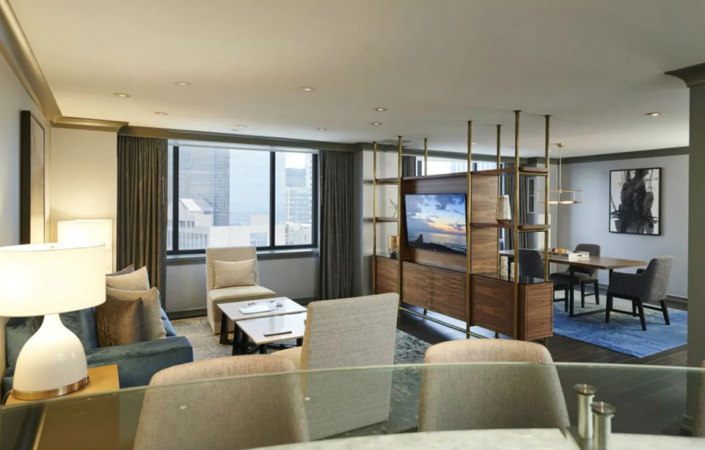 The Lofton Hotel Minneapolis, Tapestry Collection by Hilton