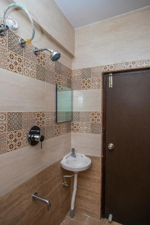 Hotel O Varcity Emerald Near Ragigudda Sri Prasanna Anjaneyaswamy Temple