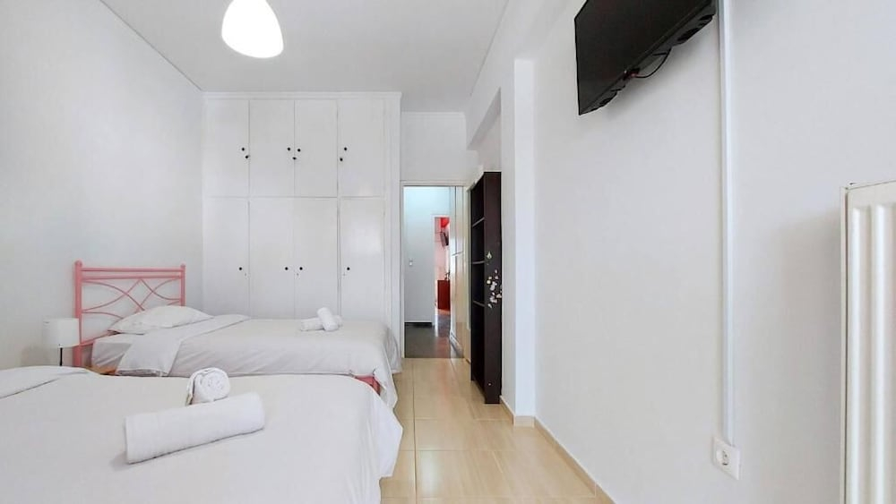 Cholargos a Spacious 2BR apartment