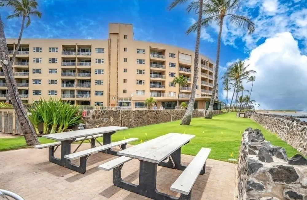 Menehune Shores, #522 2 Bedroom Condo