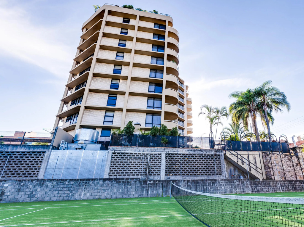 Hillcrest Apartment Hotel