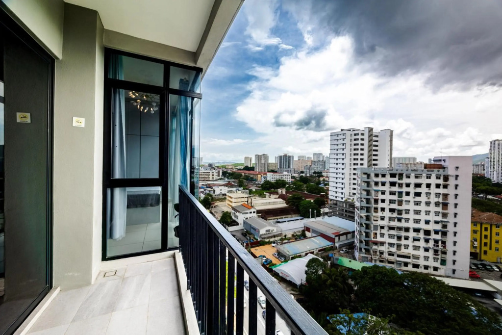 13a-Georgetown Beacon Executive Suites #Infinity Pool